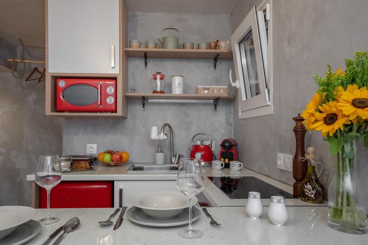 אתונה Cozy Tiny Apartment In The Heart Of Plaka מראה חיצוני תמונה